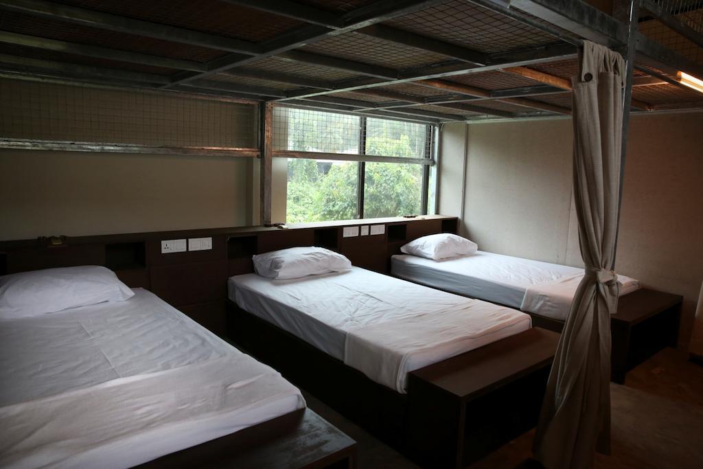 Bb Bunkers Hostel Santubong Buitenkant foto