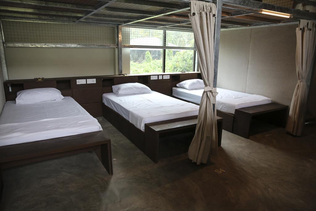Bb Bunkers Hostel Santubong Buitenkant foto